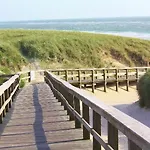 App-7-In-Strandnaher-Lage-Baederstil-Villa-In-Wenningstedt-Sylt