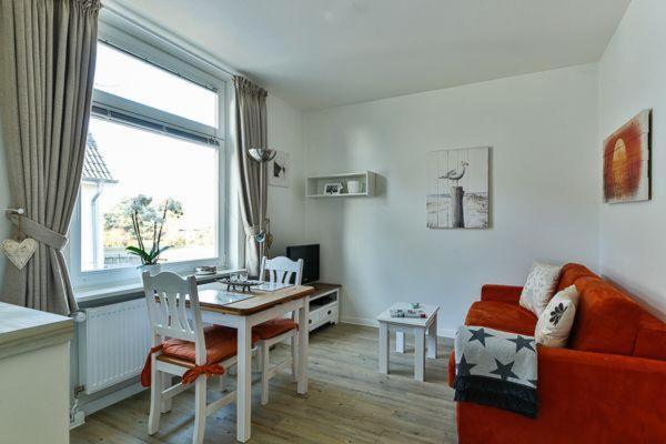 App-7-in-strandnaher-lage-baederstil-villa-in-wenningstedt-sylt Apartment *