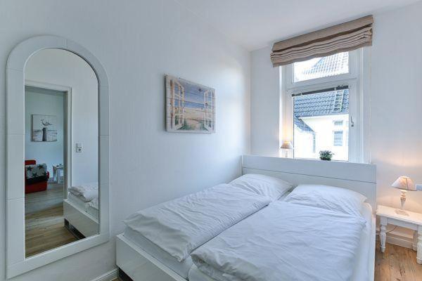 App-7-in-strandnaher-lage-baederstil-villa-in-wenningstedt-sylt Apartment *