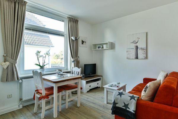 App-7-in-strandnaher-lage-baederstil-villa-in-wenningstedt-sylt Apartment